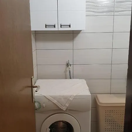 아파트 Kossi