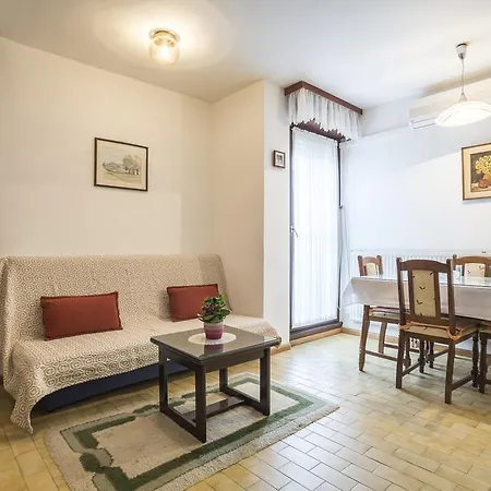 Kossi Lägenhet Split