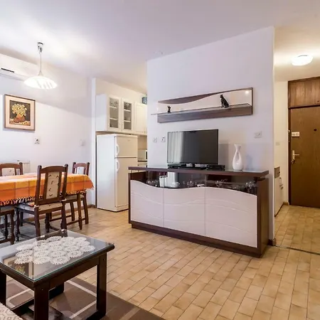 Kossi Apartment *